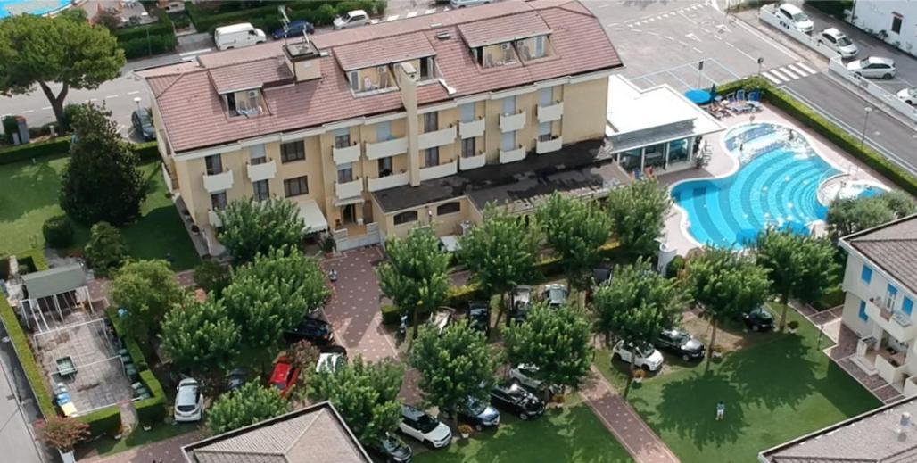 Junior Family Hotel Cavallino-Treporti Luaran gambar