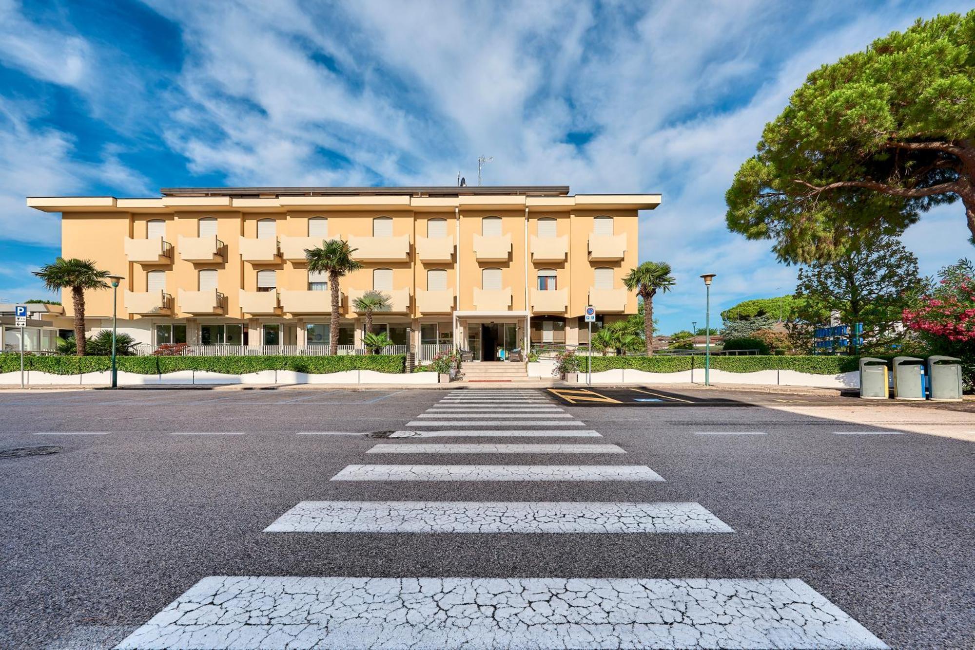 Junior Family Hotel Cavallino-Treporti Luaran gambar